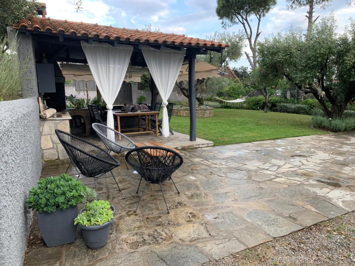 Sea View Villa In Olive Garden Nea Kallikrateia ภายนอก รูปภาพ