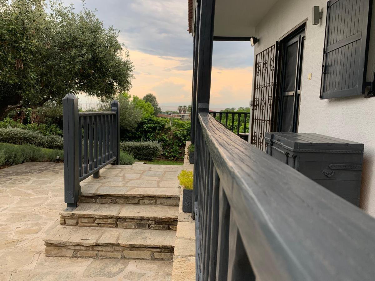 Sea View Villa In Olive Garden Nea Kallikrateia ภายนอก รูปภาพ