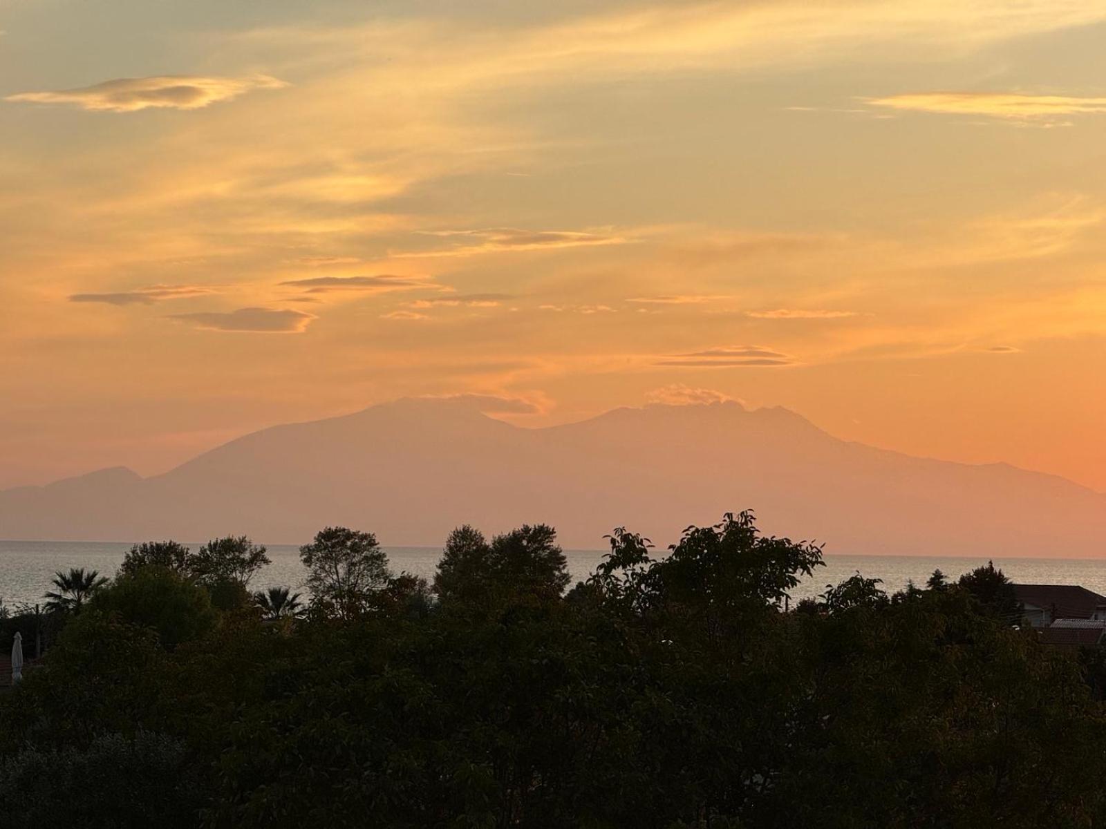 Sea View Villa In Olive Garden Nea Kallikrateia ภายนอก รูปภาพ